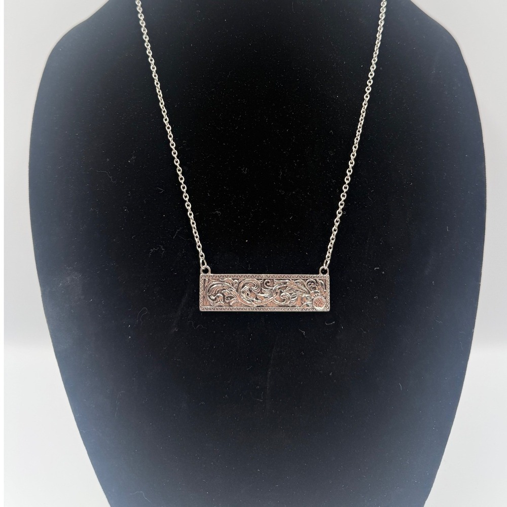 Western Silver Tone Filigree Bar Necklace Floral Scrollwork Boho Cowgirl Styleā